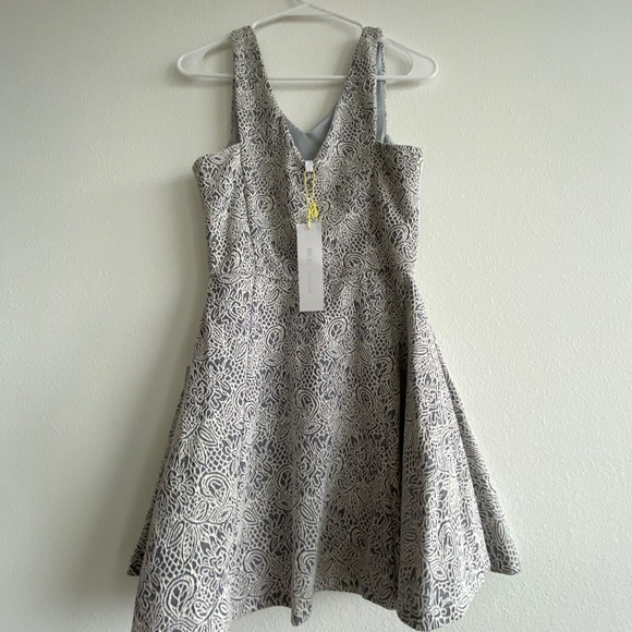 Blue and cream dress - Picture 2 of 2